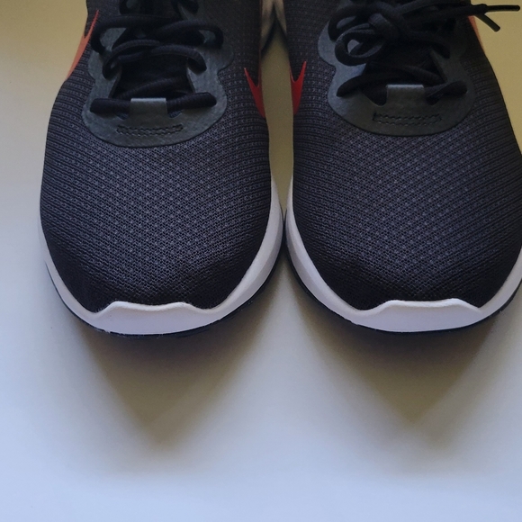 Mens Nikes New W/O Box size 11.5 - Picture 2 of 4